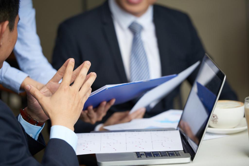 „Evaluarea trebuie să măsoare gândirea, nu memoria”- interviu cu Bogdan-Costin Fârșirotu despre reforma resurselor umane din administrație